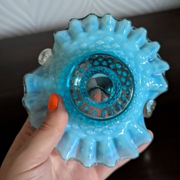 Vintage Fenton Hobnail 6 Blue Opalescent Glass Basket 🩵 - Picture 5 of 5